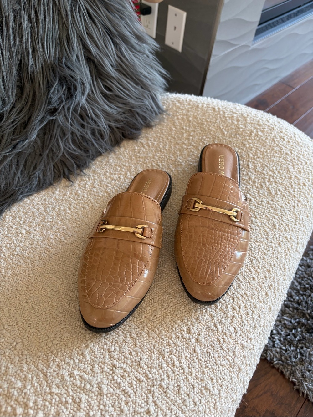 Vero Moda Cognac Croc-Embossed Slip-On Mules with Gold Hardware